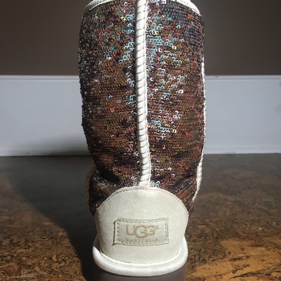 Ugg sparkle champagne boot (color changing) - Picture 3 of 6